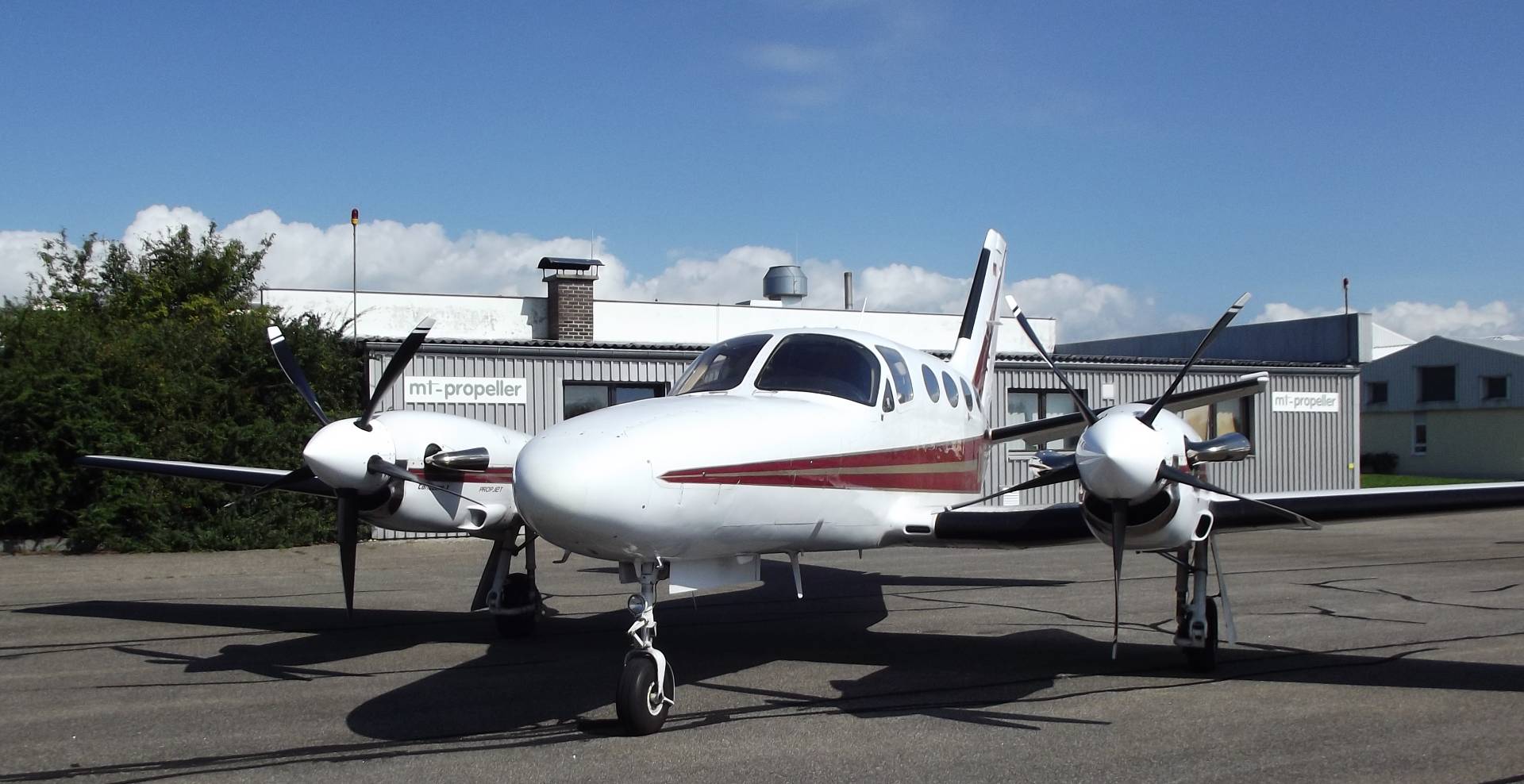 STC/stc_pic/cessna_425_1.jpg